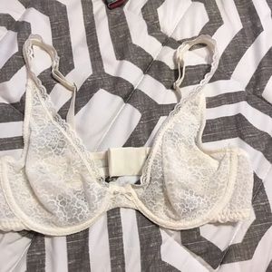 White lace underwired bralette